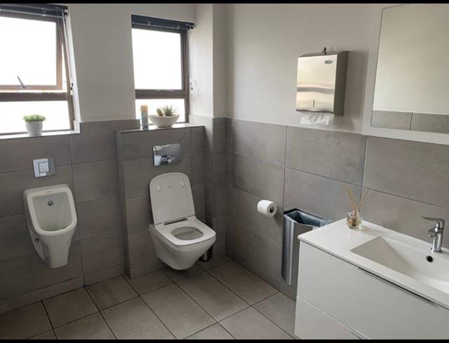 157M² BUSINESS TO LET IN DURBANVILLE CENTRAL